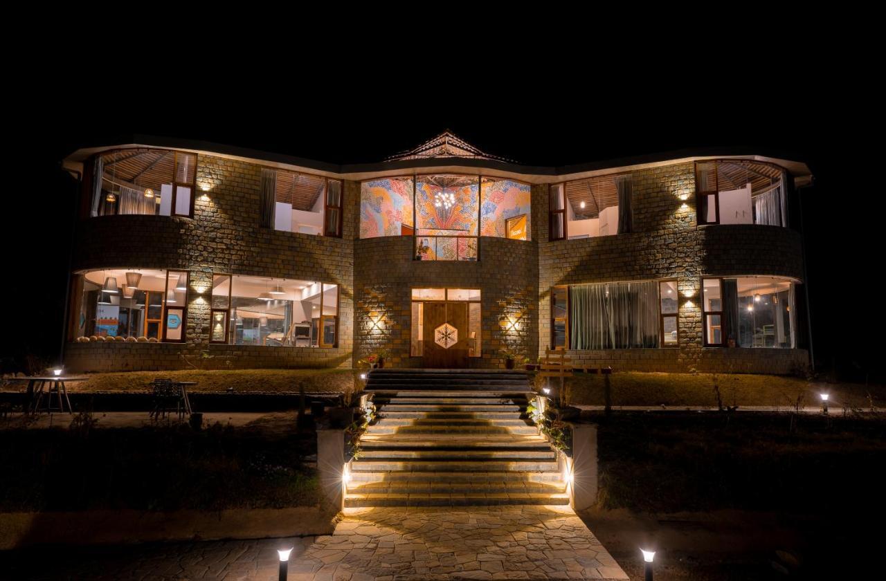 Zostel Plus Bir Exterior foto